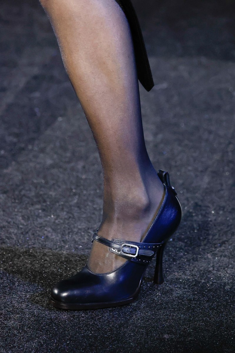 Shoe 13