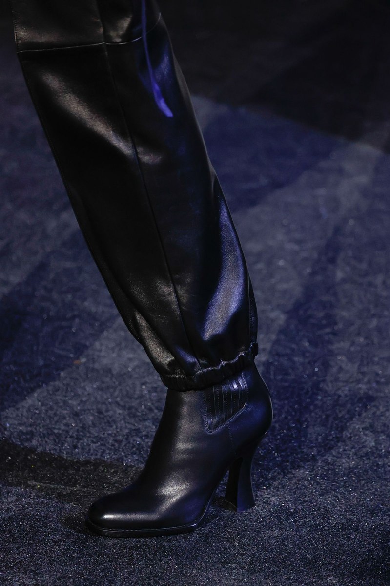 Shoe 14