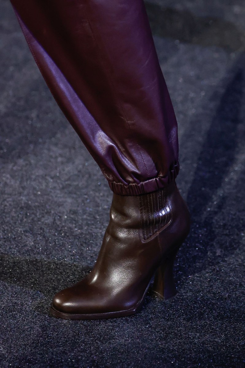 Shoe 17