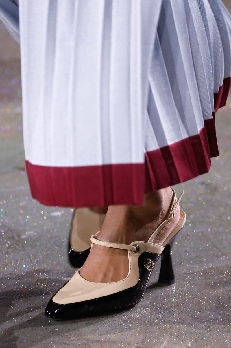 Shoe 9