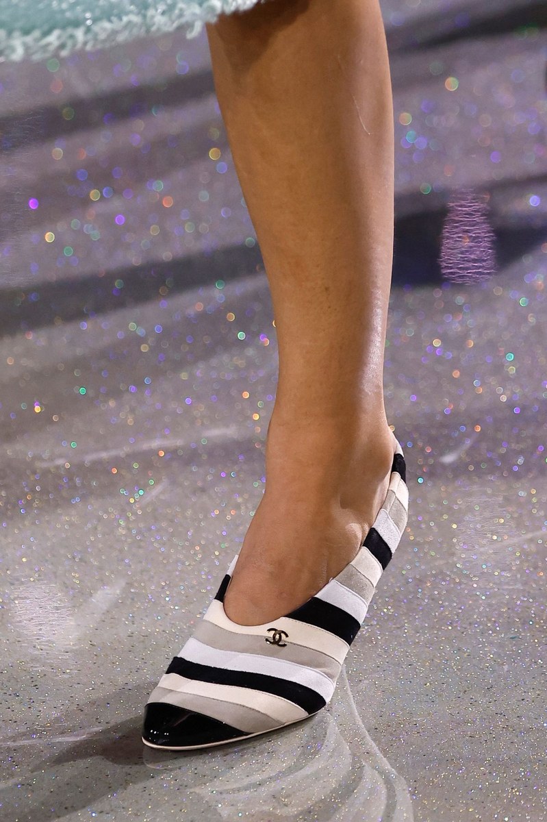 Shoe 15