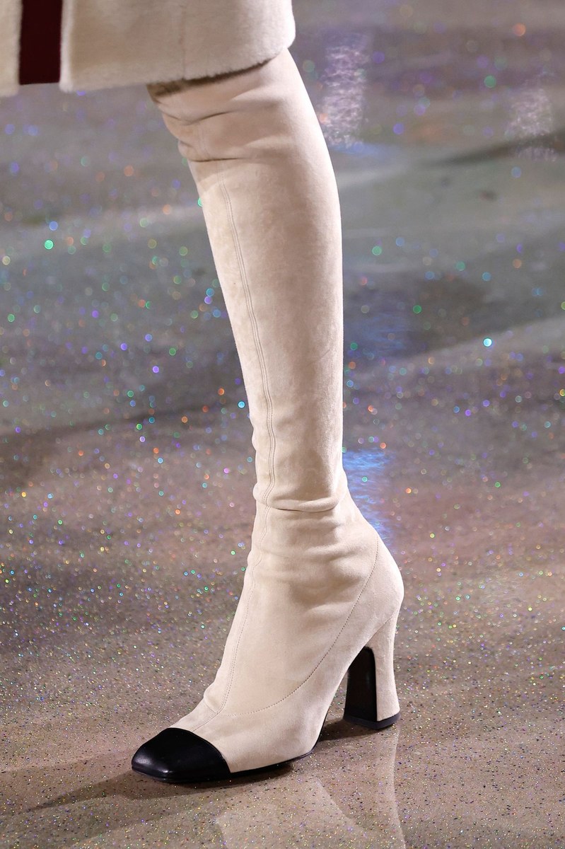 Shoe 20