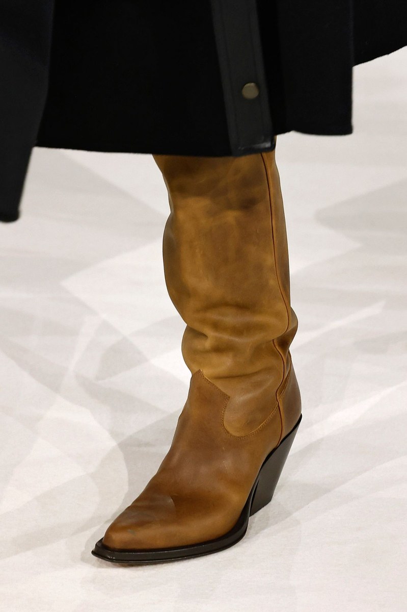 Shoe 7