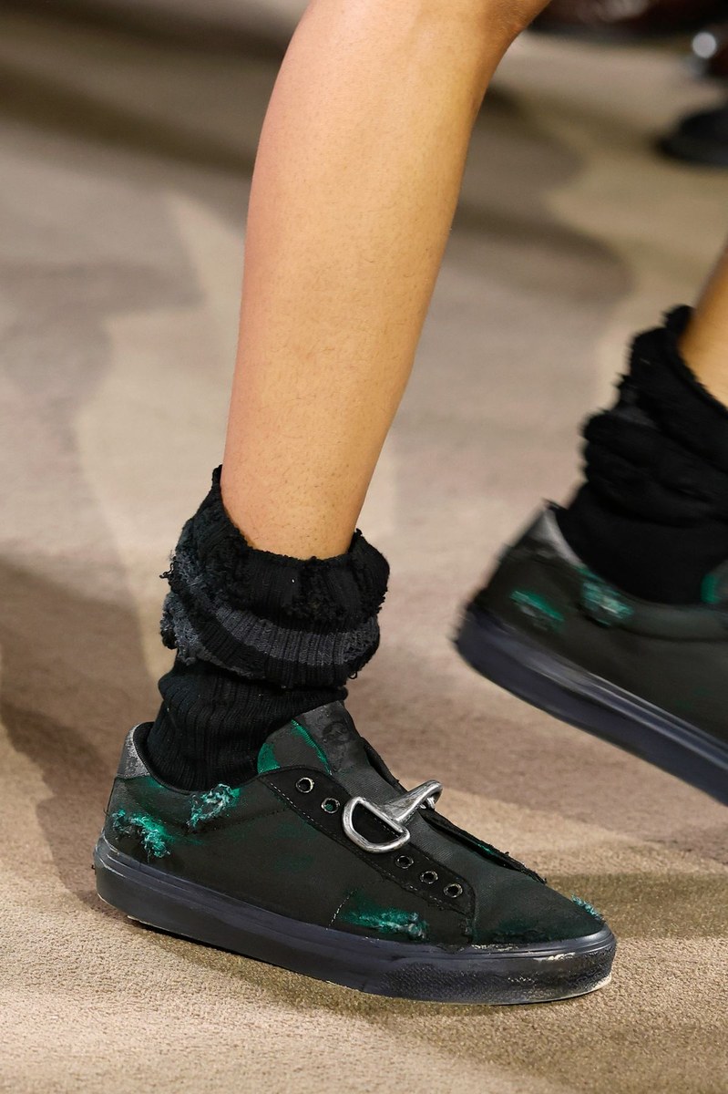 Shoe 11