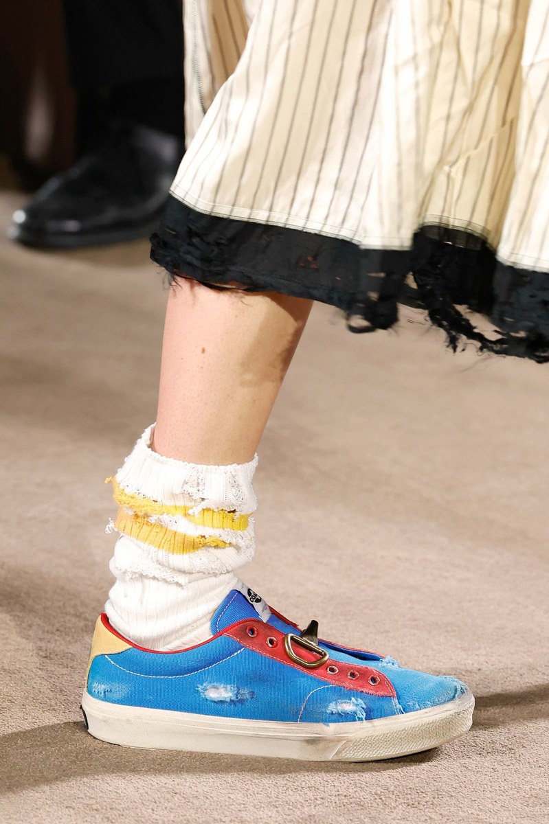 Shoe 12