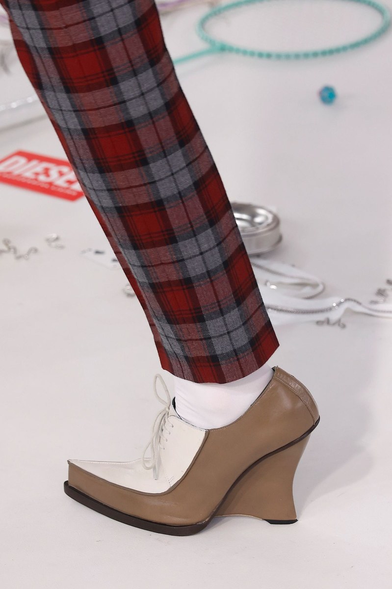 Shoe 13