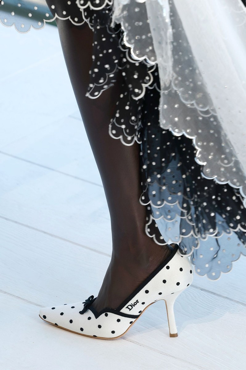 Shoe 10