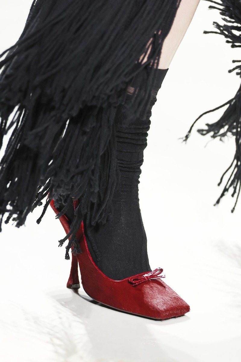 Shoe 12
