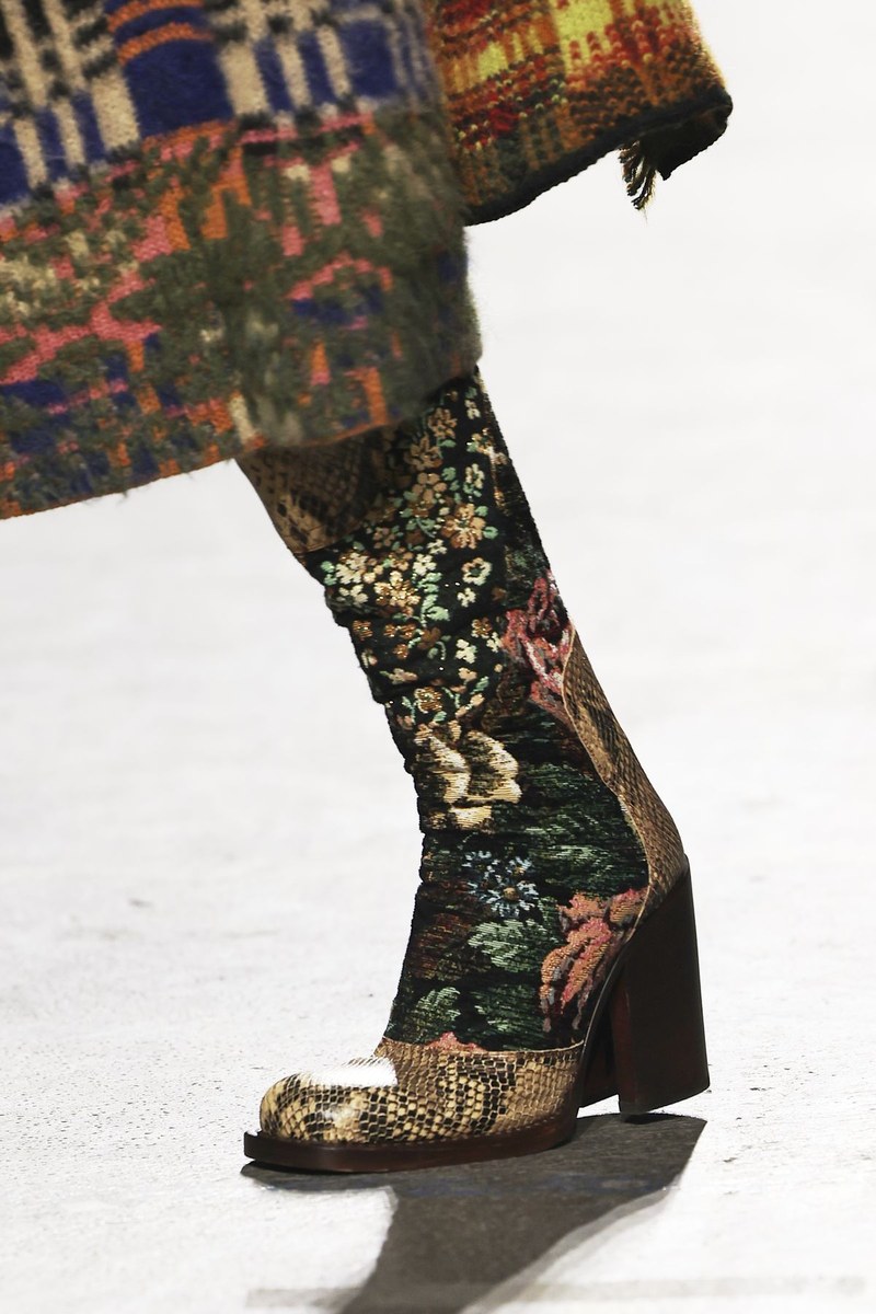 Shoe 11