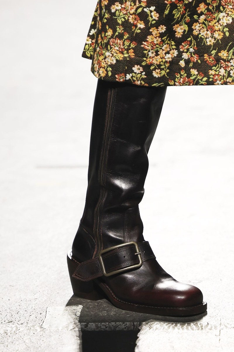 Shoe 12