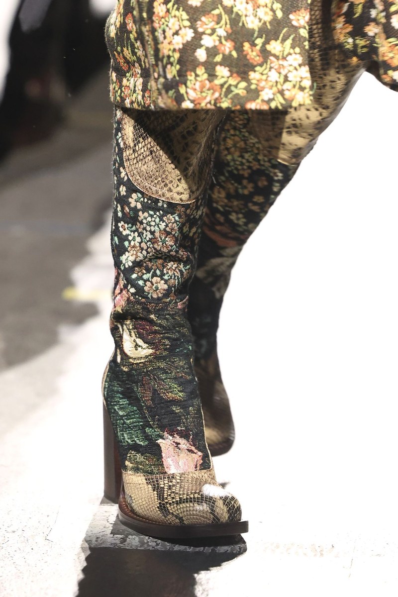 Shoe 29