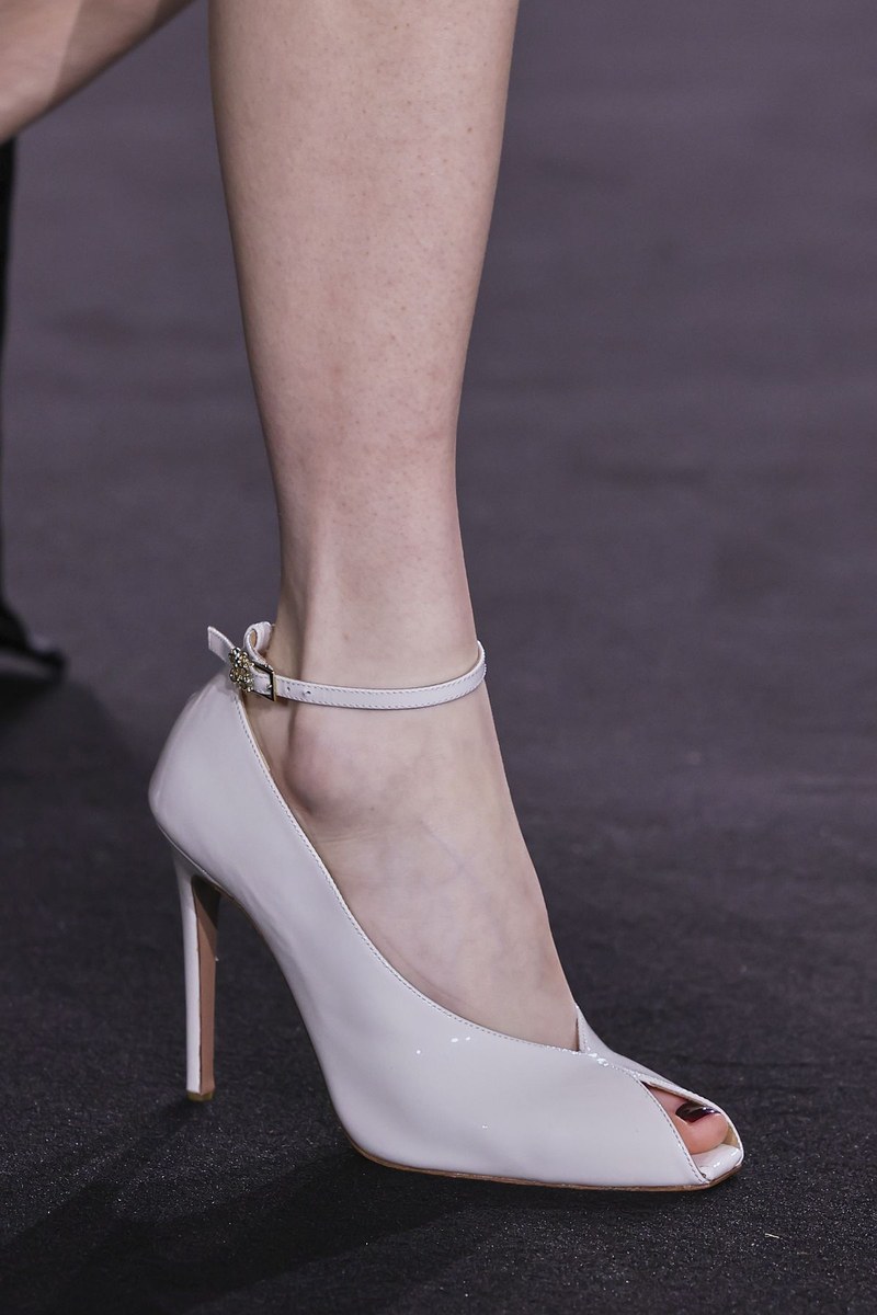 Shoe 12