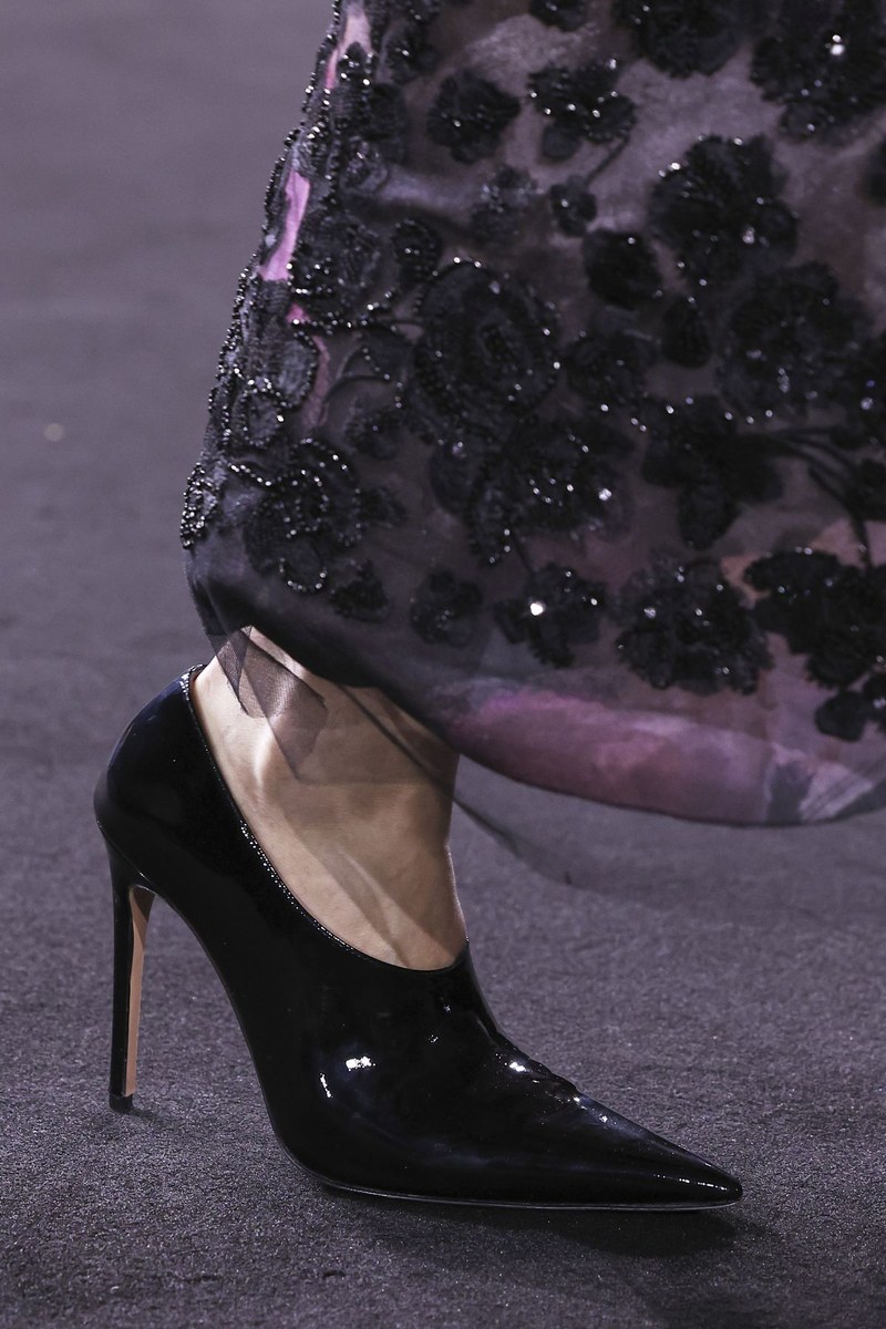Shoe 18