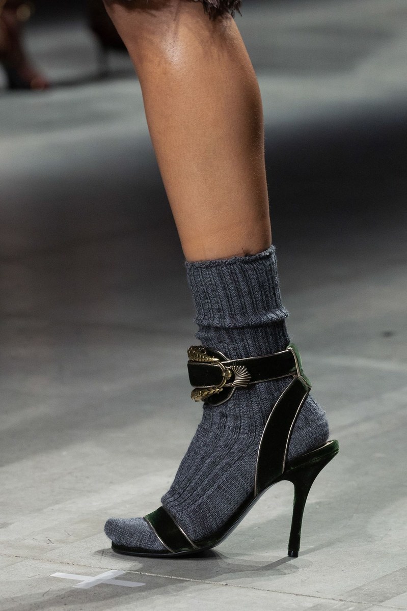 Shoe 10
