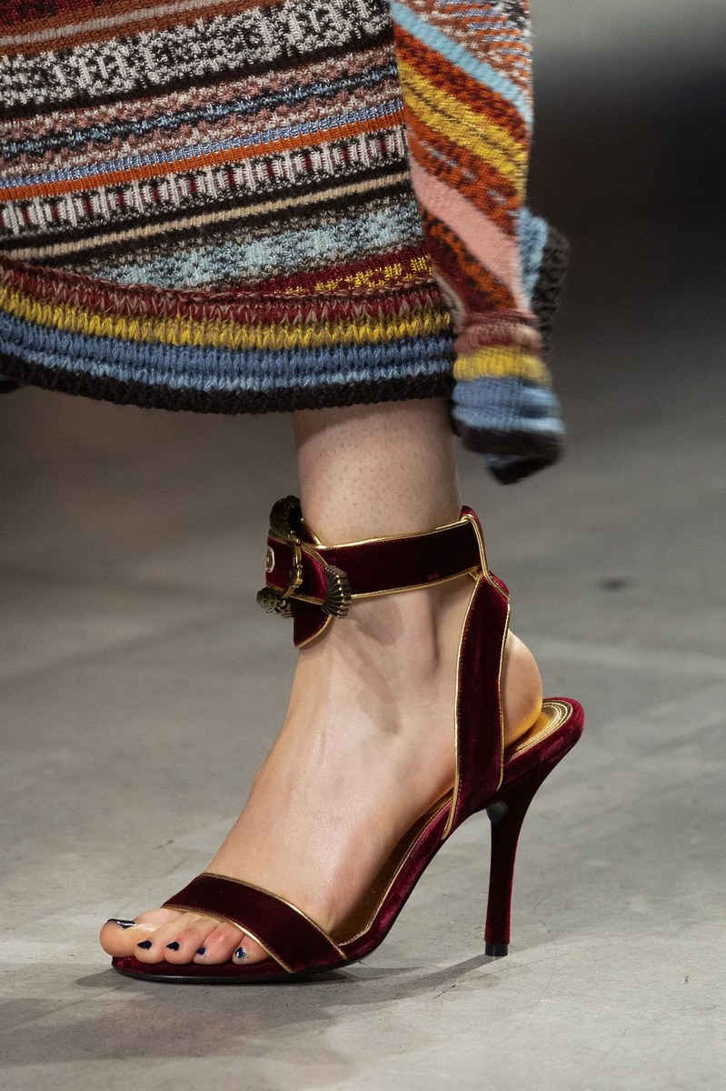 Shoe 11