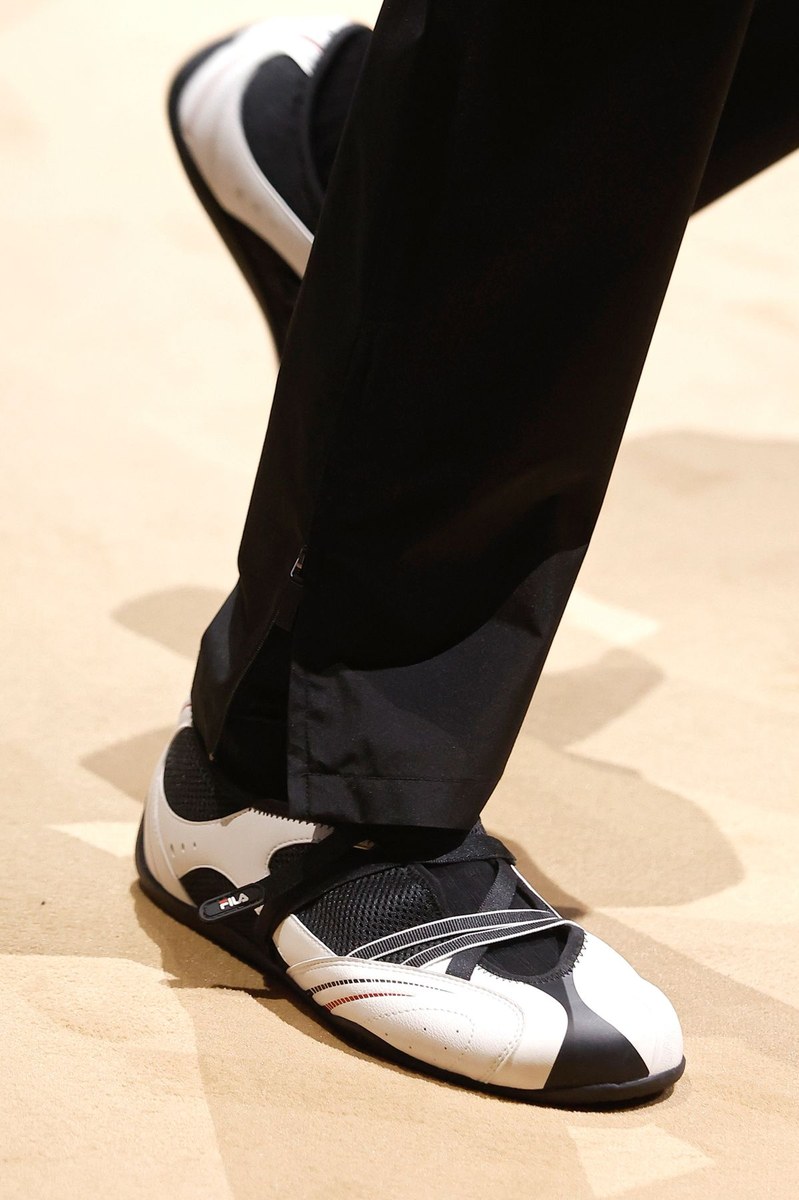 Shoe 10