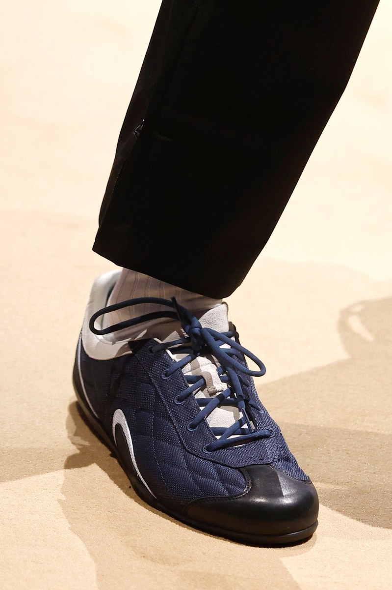 Shoe 12
