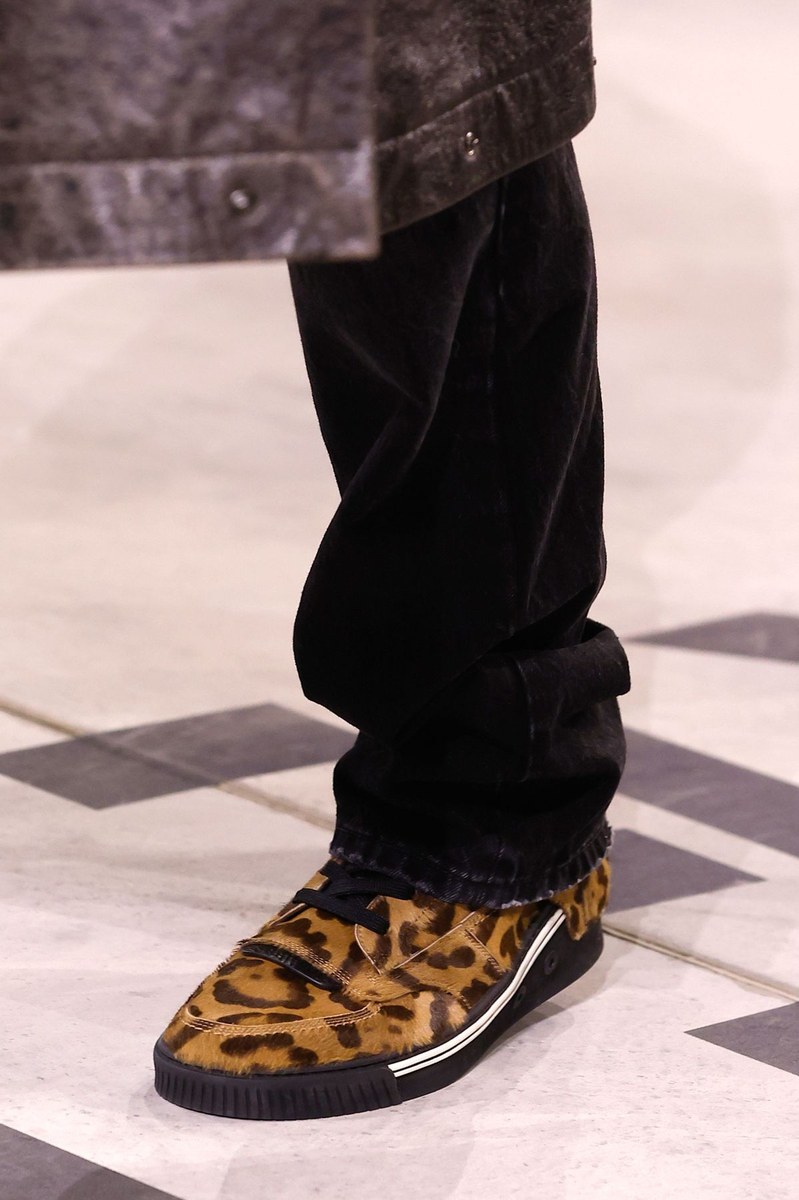 Shoe 20