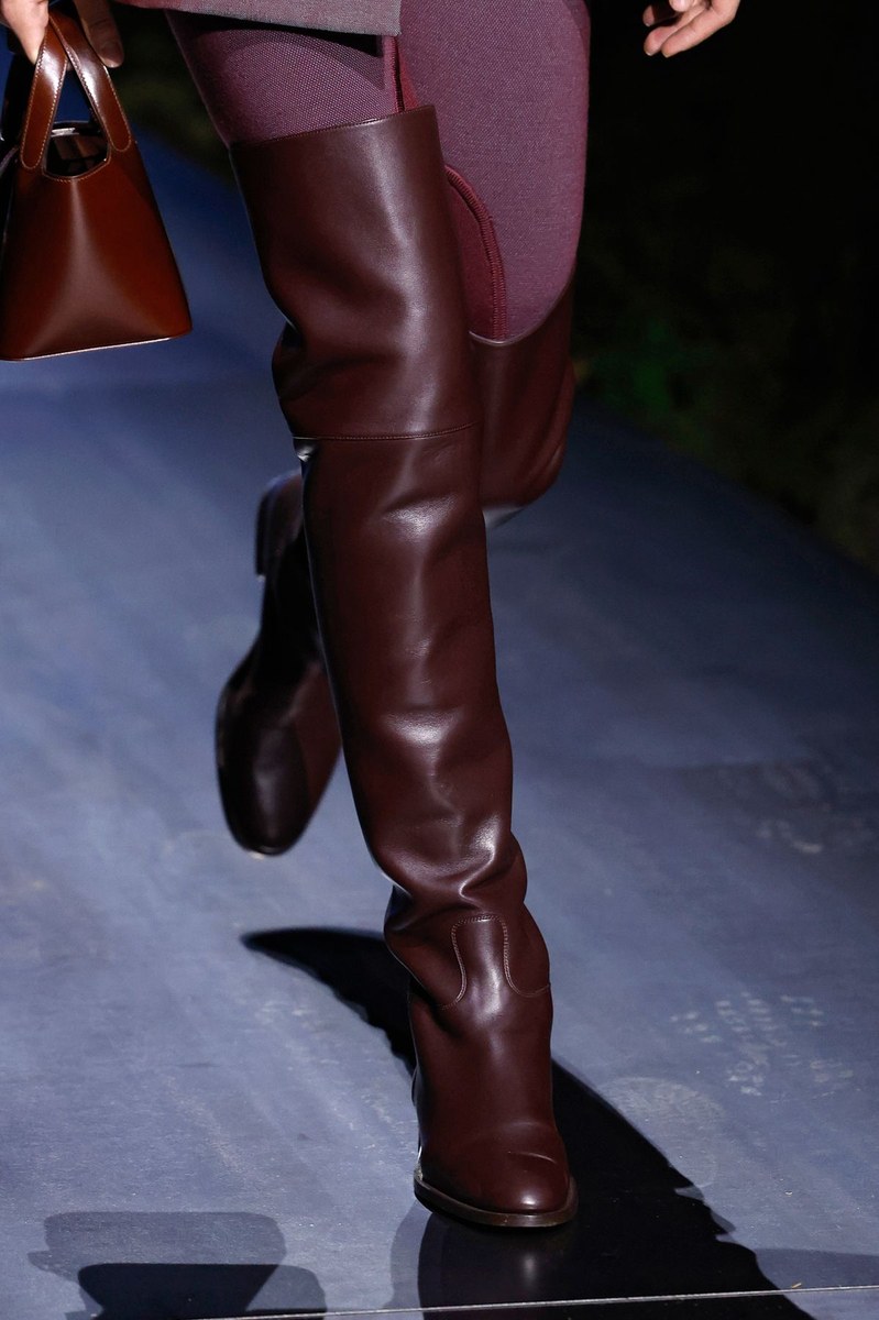 Shoe 11