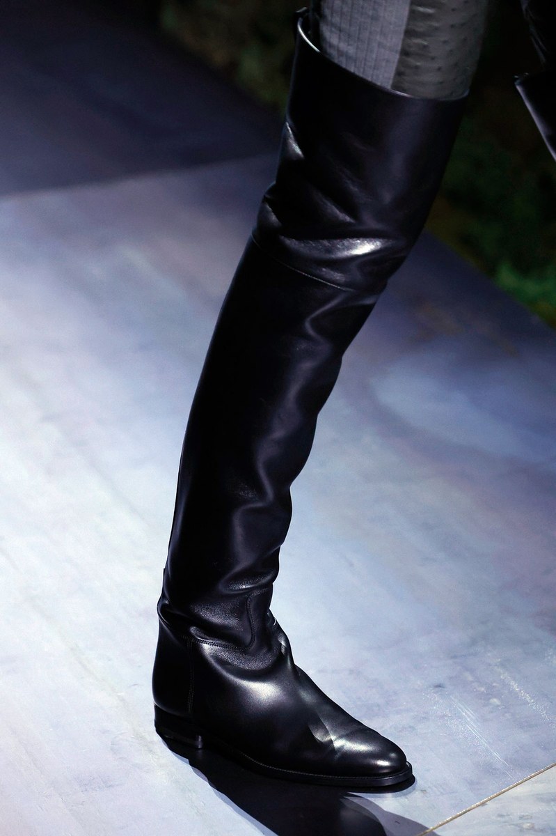 Shoe 25