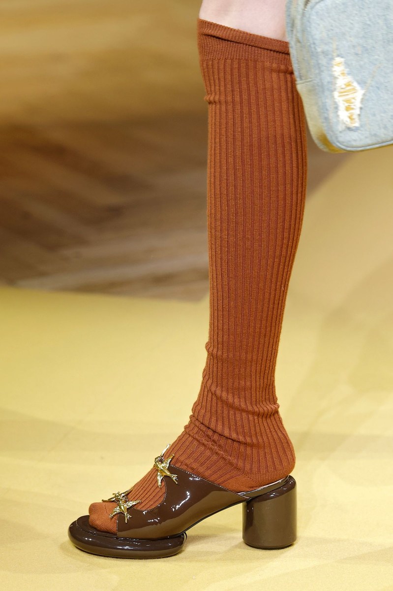 Shoe 14