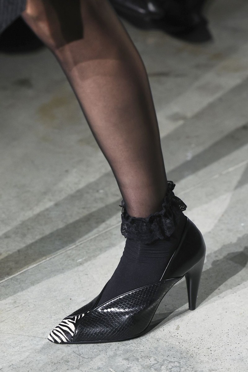 Shoe 15