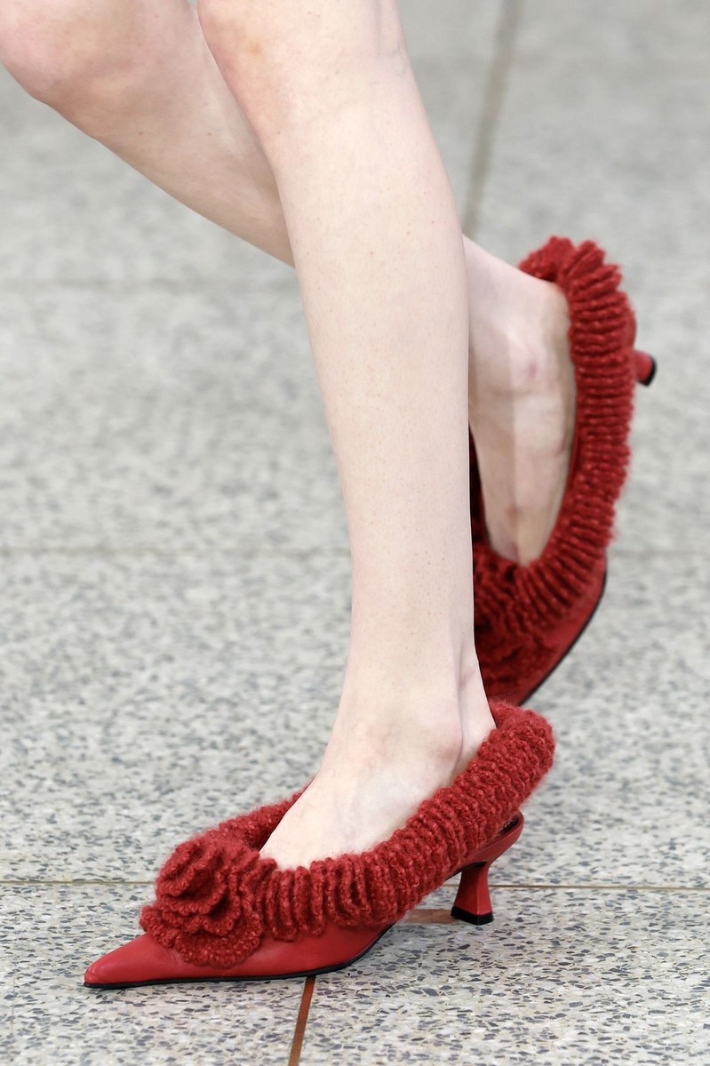 Shoe 11