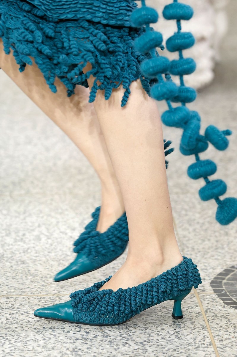 Shoe 20