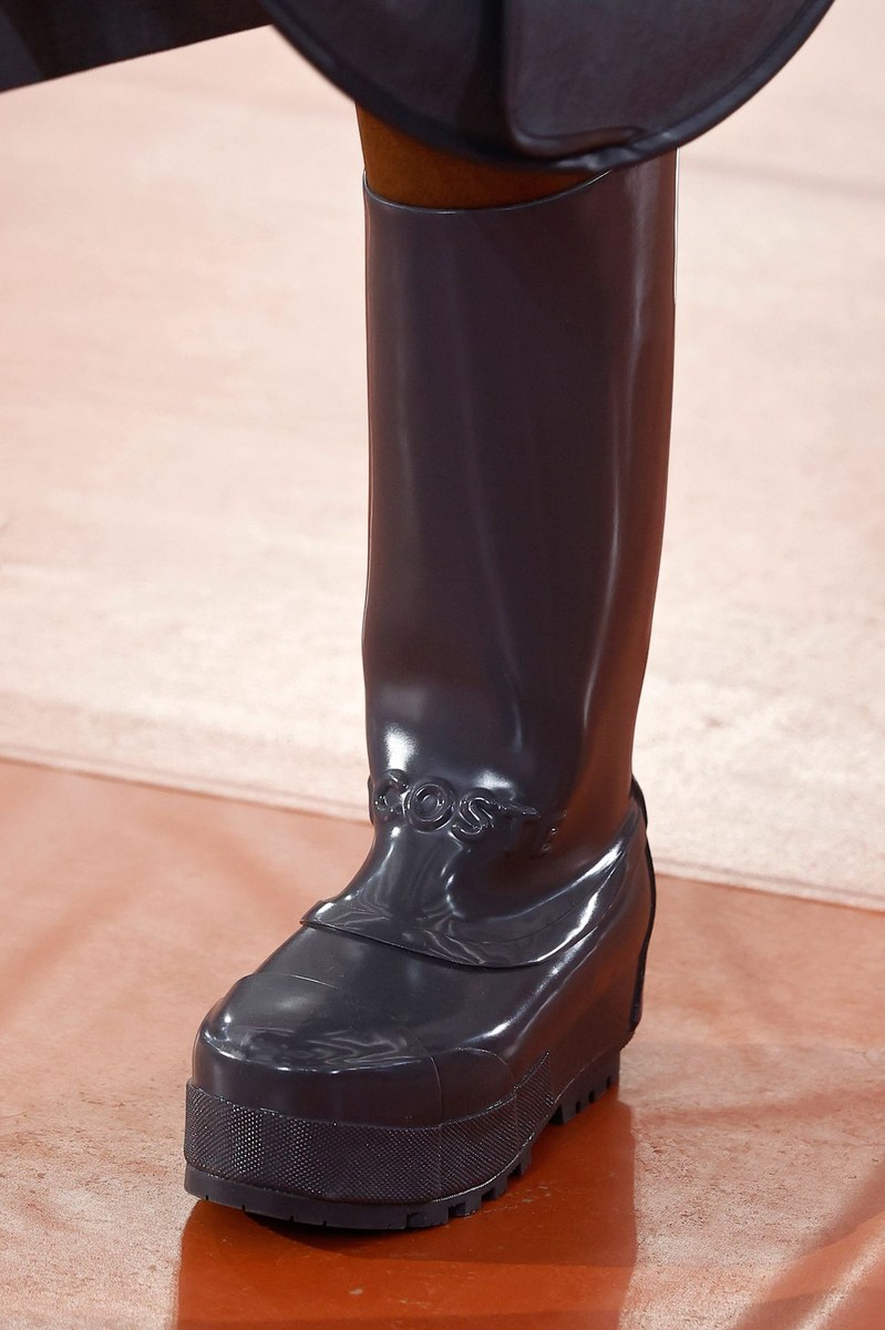 Shoe 15