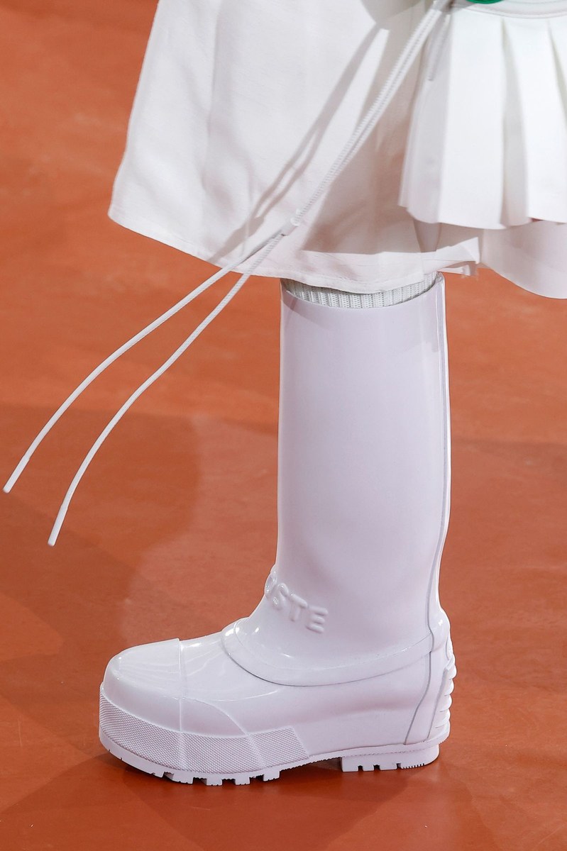 Shoe 17