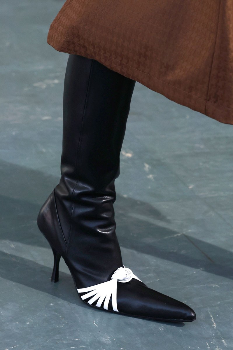 Shoe 9