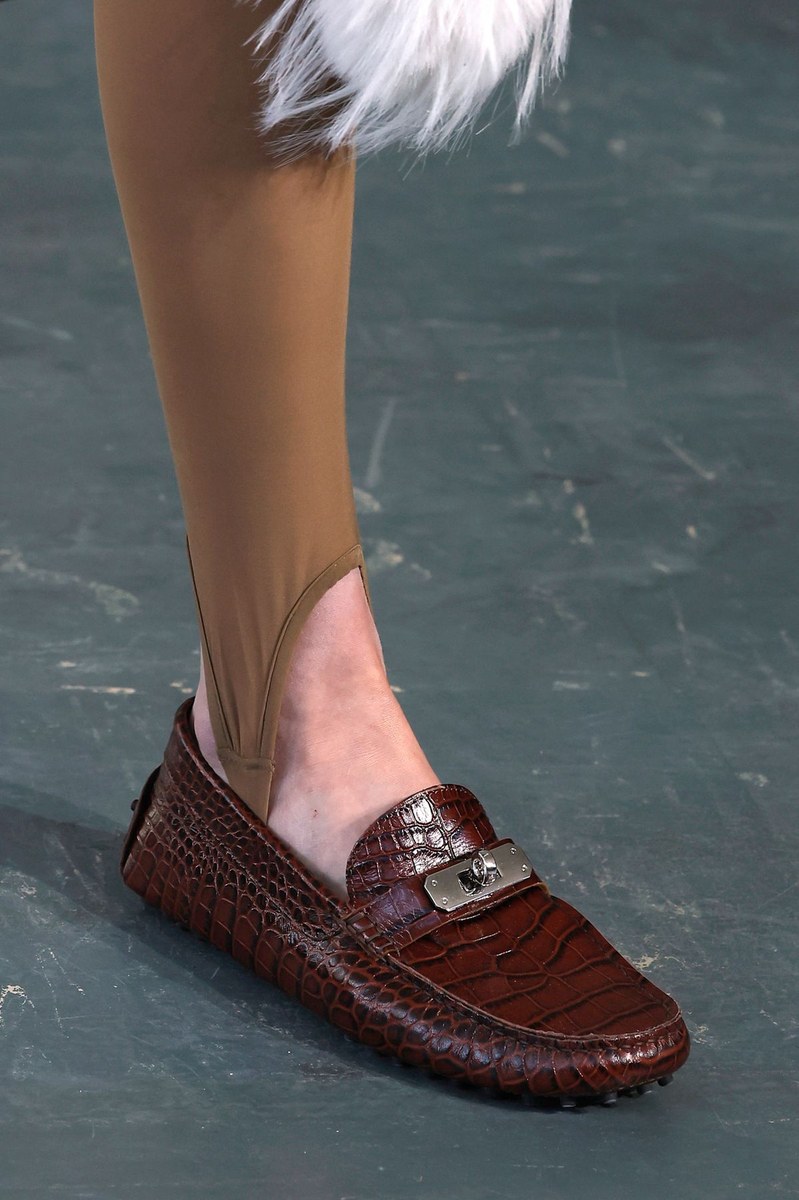 Shoe 10