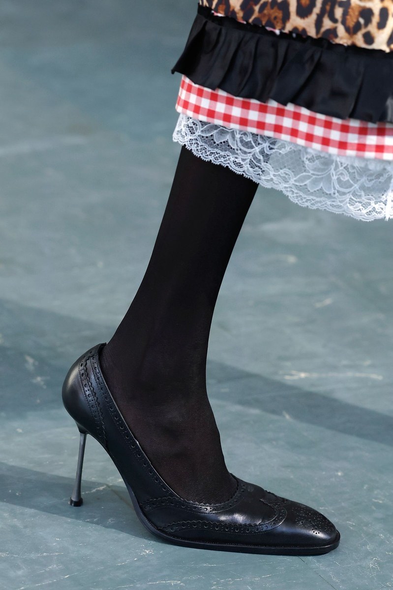 Shoe 17