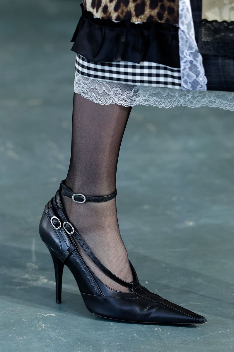 Shoe 29