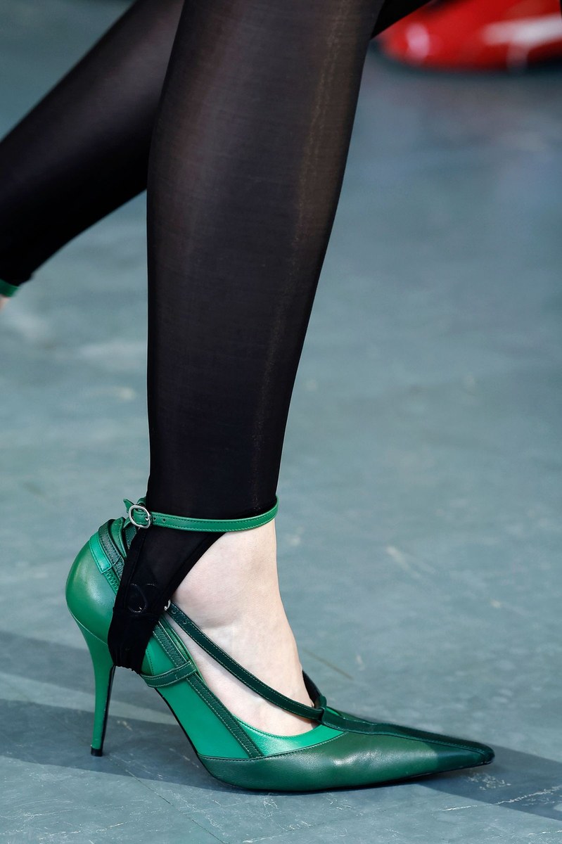 Shoe 34
