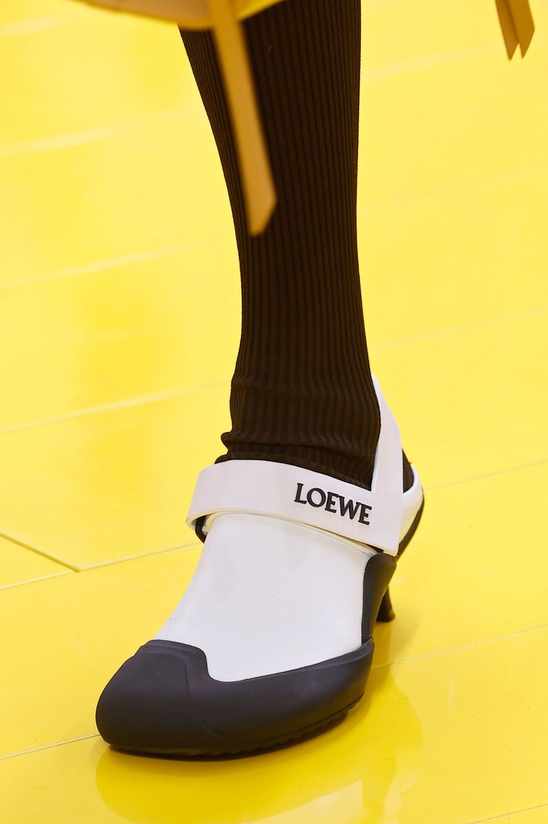 Shoe 11