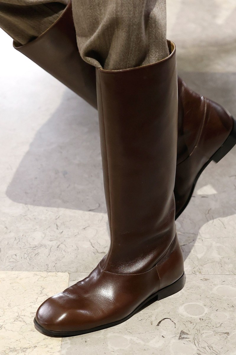 Shoe 9