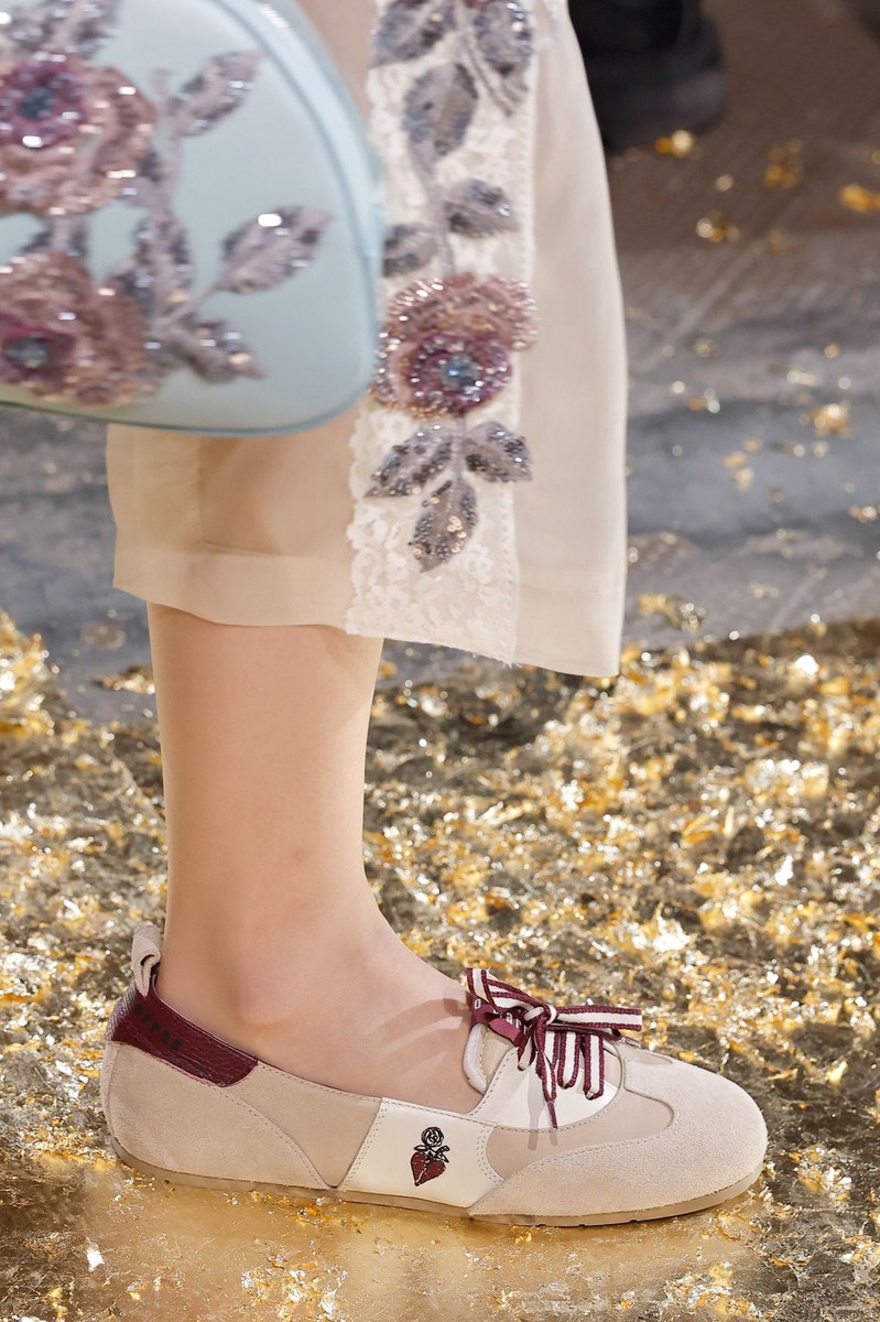 Shoe 9