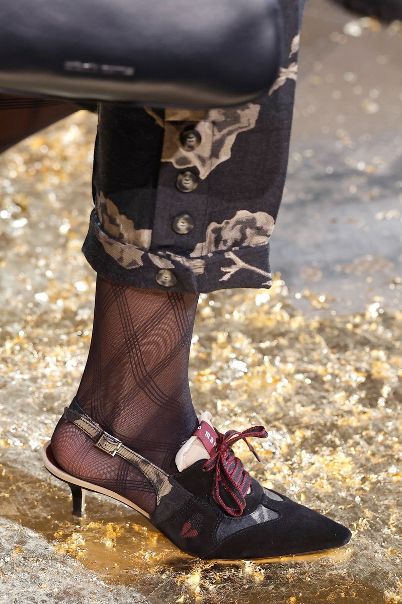 Shoe 13