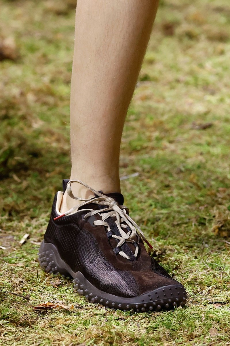 Shoe 14