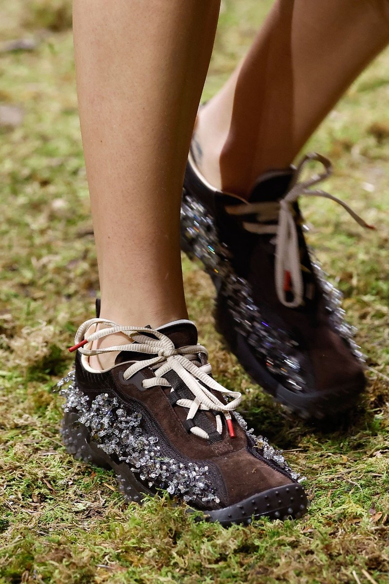 Shoe 17
