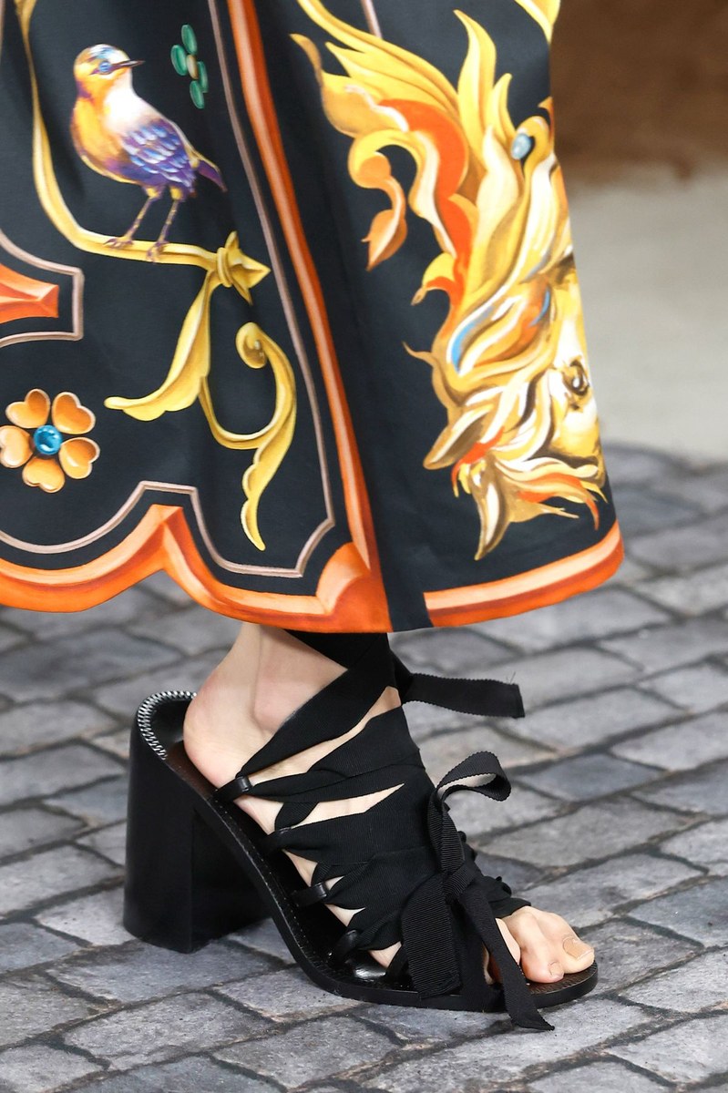 Shoe 10