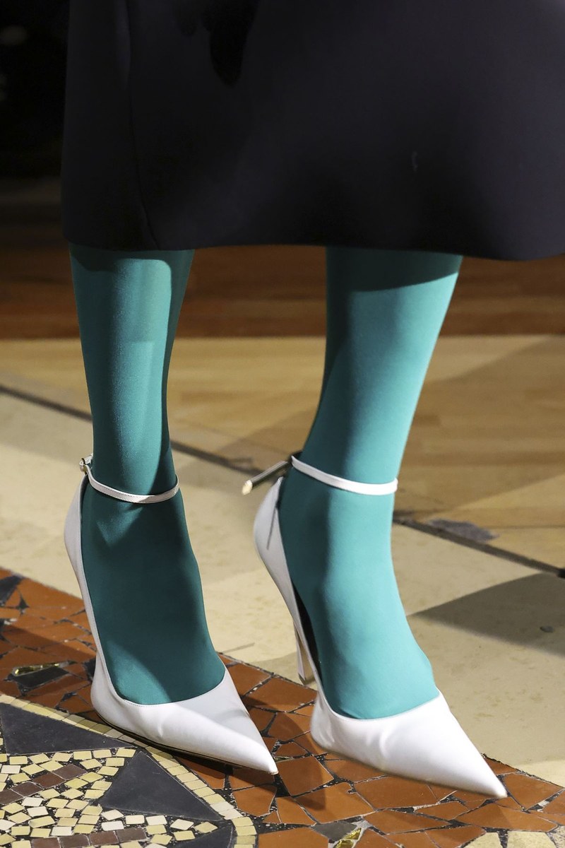 Shoe 11