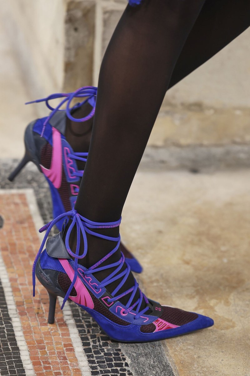 Shoe 14