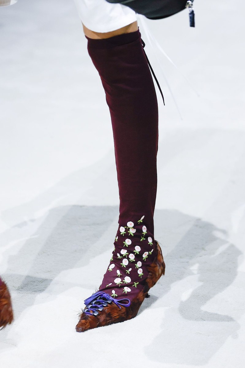 Shoe 23