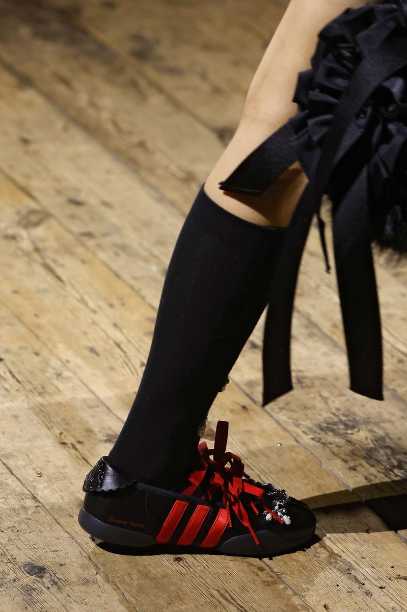 Shoe 11