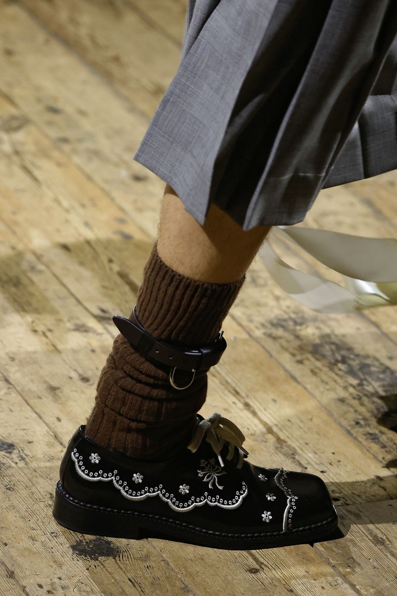 Shoe 13
