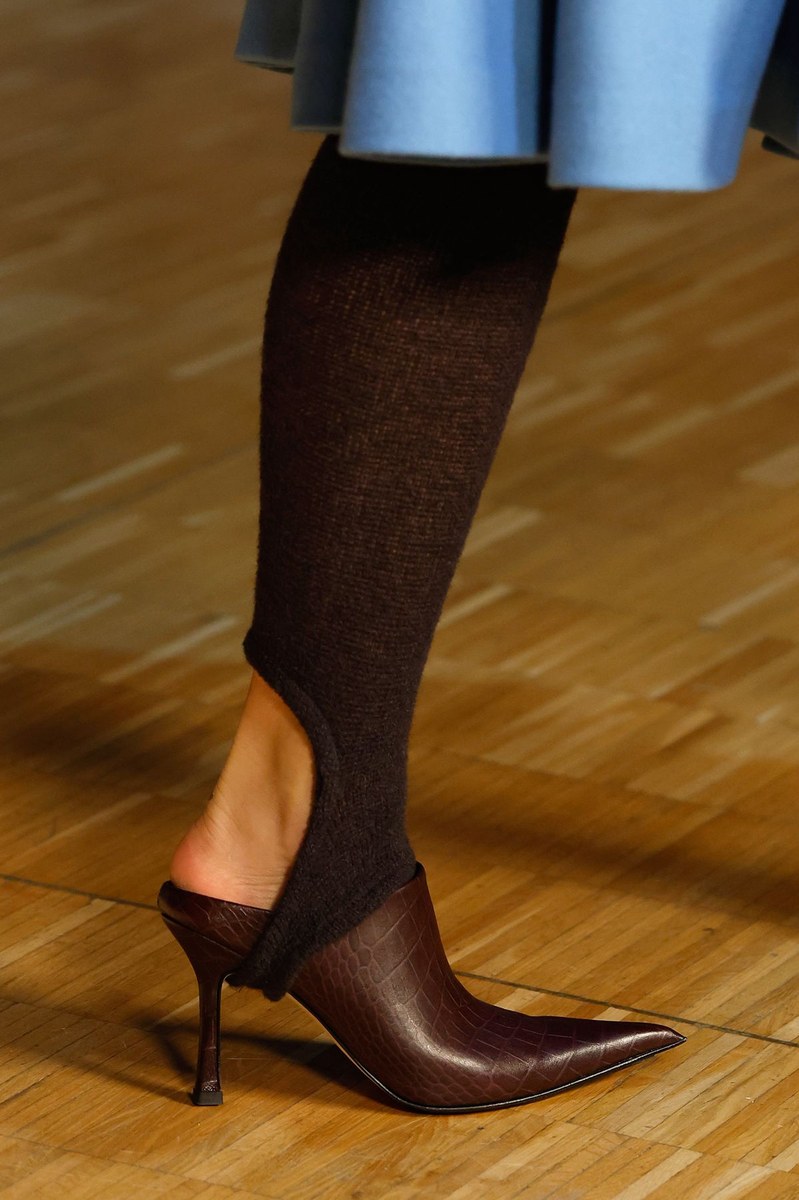 Shoe 6