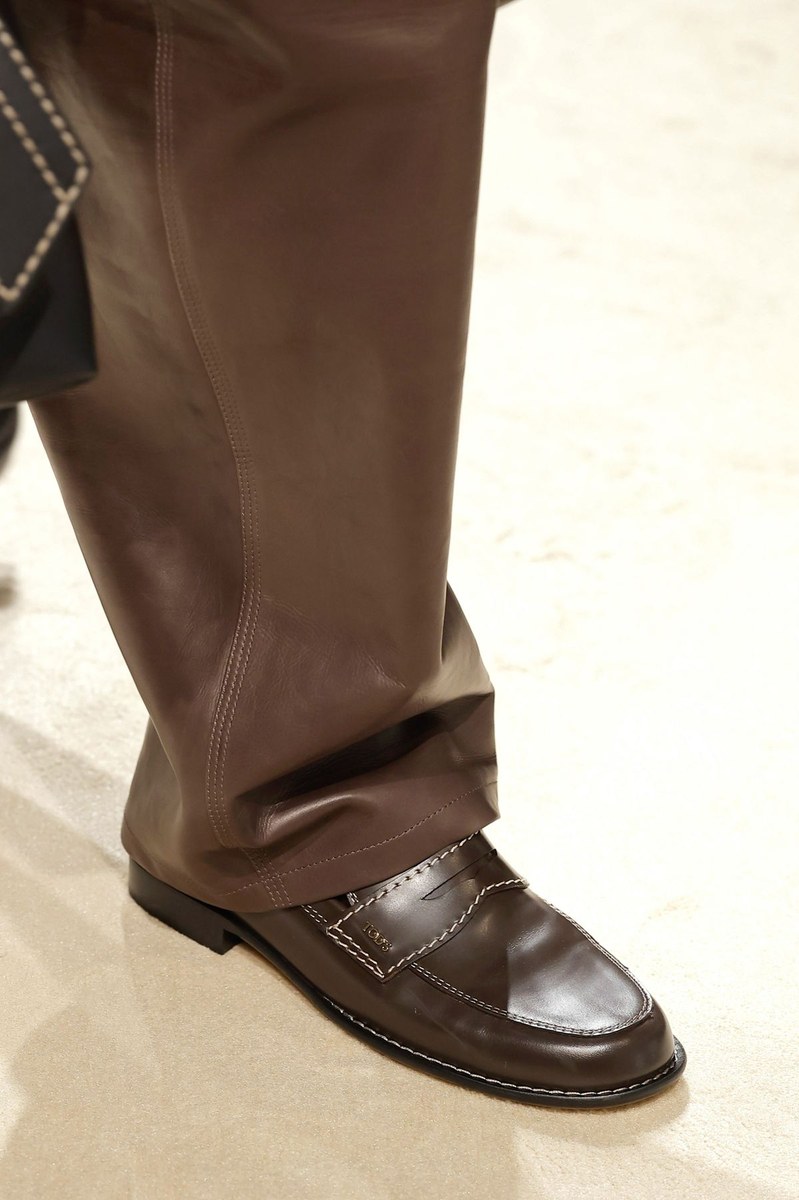 Shoe 12