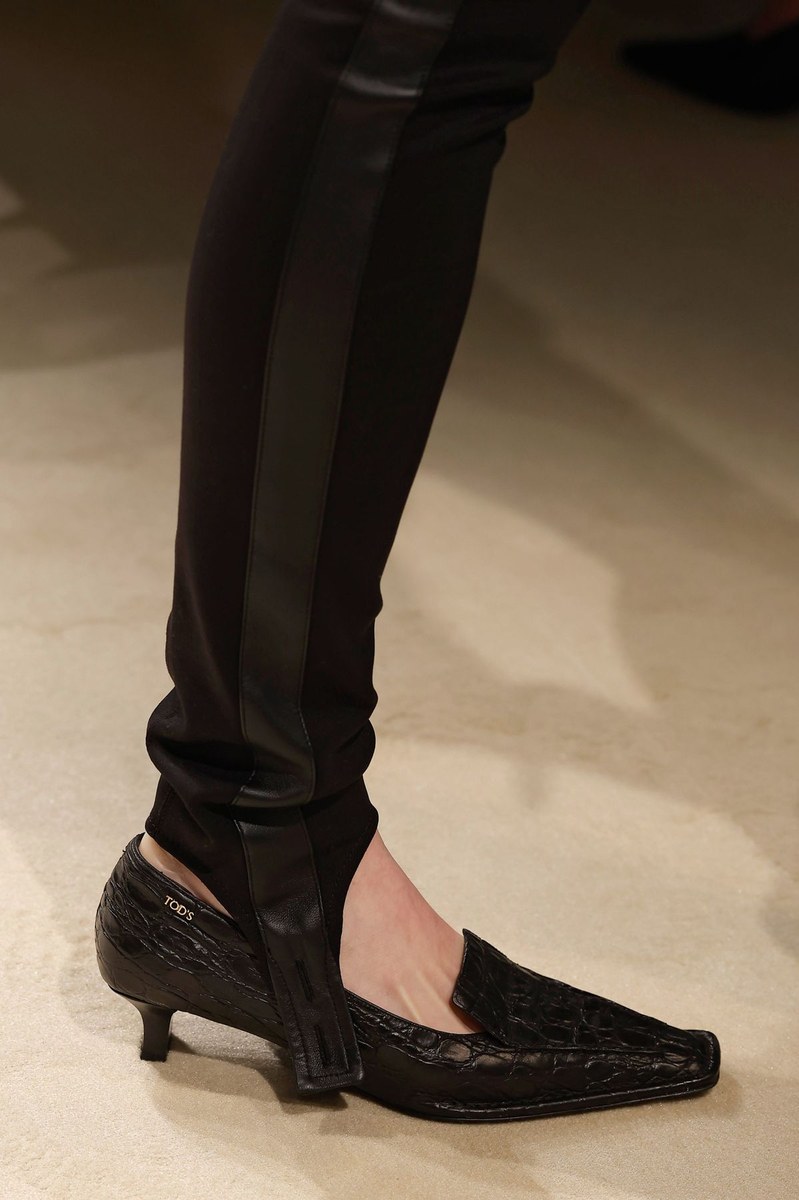 Shoe 22
